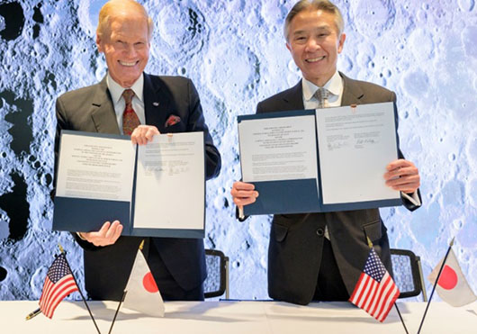 Japan, Turkey shoot for the Moon by conflicting means